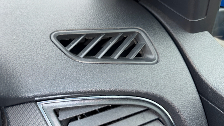 Skoda Fabia 1.0 MPI SE 5dr Petrol Hatchback